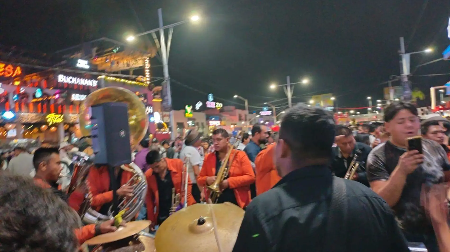 MUSICA Y SEGURIDAD EN FERIA (2)